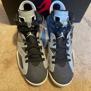 Women's Air Jordan Retro 6